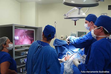 Cirurgia por vídeo